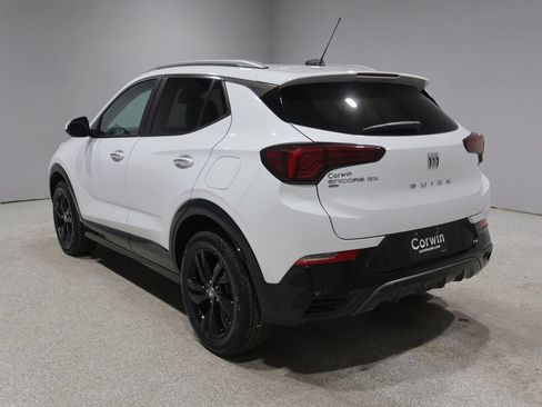 Used 2024 Buick Encore GX Sport Touring AWD/4WD image 5