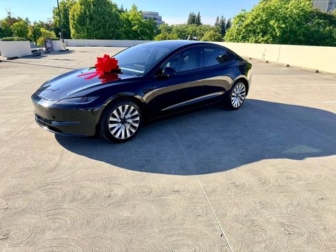 Used 2024 Tesla Model 3 Standard Range RWD image 15