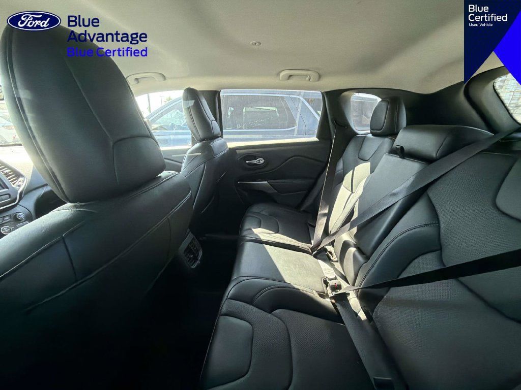 Used 2022 Jeep Cherokee Latitude Lux FWD image 19
