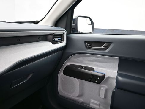 New 2025 Ford Maverick XLT w/ XLT Luxury Package image 33