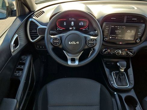 Used 2024 Kia Soul LX w/ Option Group 015 image 16