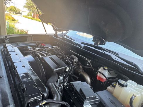 Used 2024 Chevrolet Silverado 2500 LT w/ Convenience Package image 30