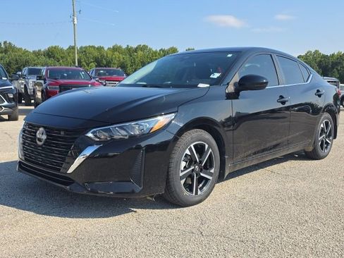 Used 2024 Nissan Sentra SV image 1