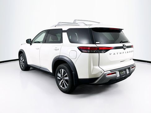 Used 2024 Nissan Pathfinder SL image 5