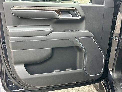 New 2026 GMC Sierra 1500 Elevation w/ LPO, Elevation Black Package image 19