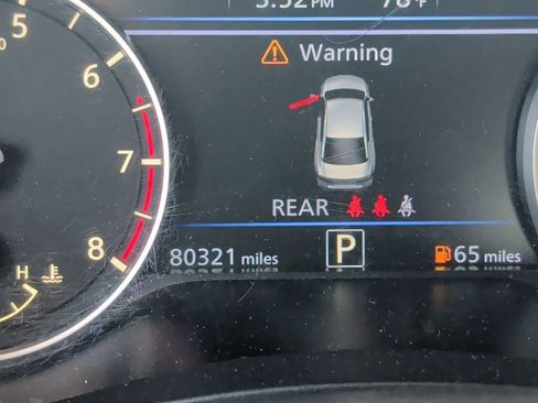 Used 2023 Nissan Altima 2.5 SR w/ SR Premium Package image 9