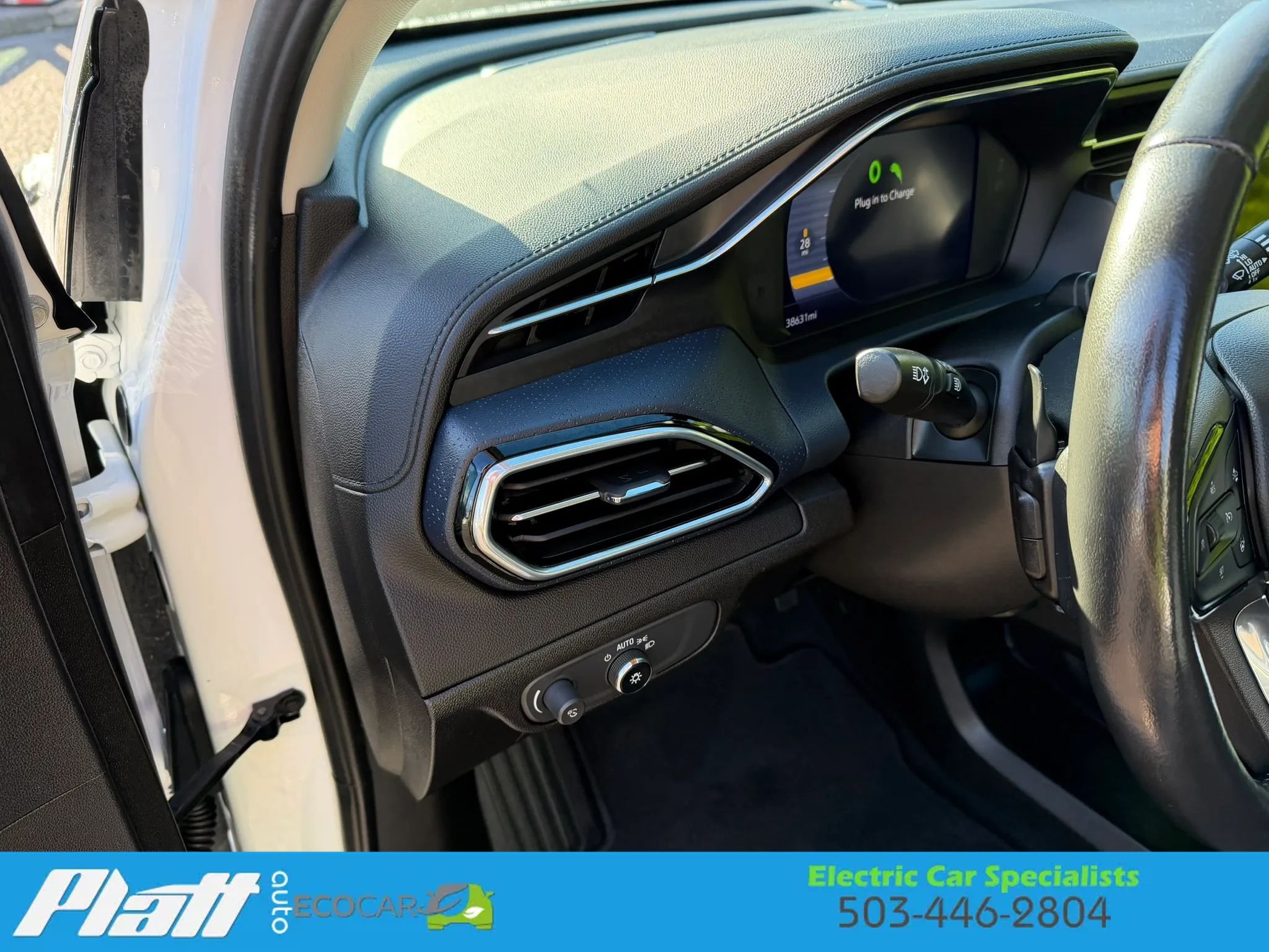 Used 2022 Chevrolet Bolt EUV Premier w/ Sun & Sound Package FWD image 21