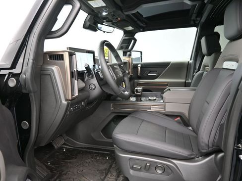 New 2025 GMC Hummer EV 2X image 16