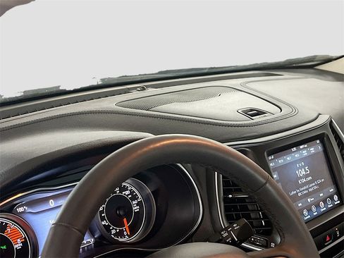 Used 2022 Jeep Cherokee Trailhawk w/ Premium Leather Package image 9