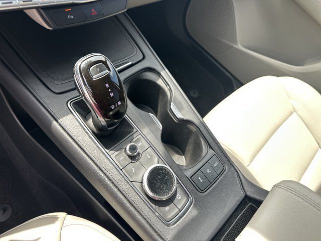 Used 2022 Cadillac XT4 Premium Luxury w/ Safety Alert Package AWD/4WD image 32