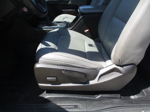 Used 2016 Chevrolet Colorado W/T AWD/4WD image 15