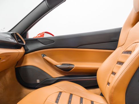 Used 2016 Ferrari 488 Spider image 58