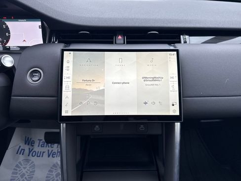 New 2024 Land Rover Discovery Sport S image 23