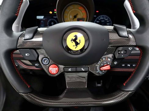 Certified 2022 Ferrari F8 Tributo RWD image 27