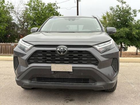 Used 2025 Toyota RAV4 XLE image 2