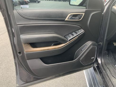 Used 2018 GMC Yukon XL Denali w/ Denali Ultimate Package AWD/4WD image 24
