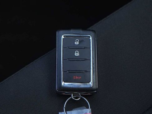 Used 2024 Jeep Grand Cherokee Laredo RWD image 28
