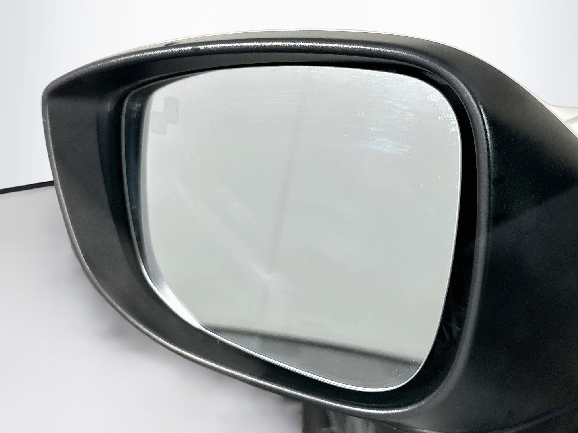 Used 2018 MAZDA CX-5 Touring w/ Preferred Equipment Package FWD image 16