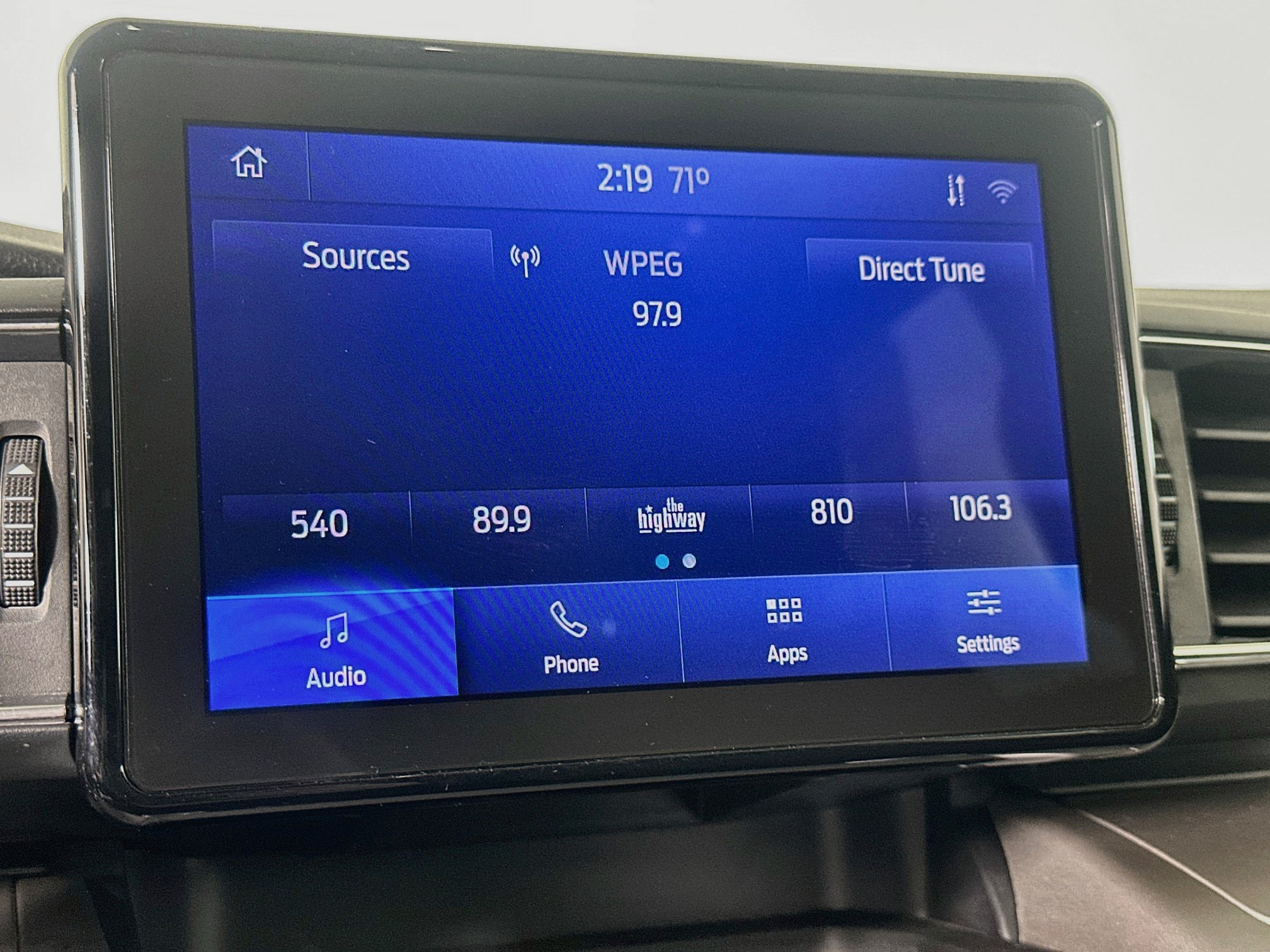 Used 2020 Ford Explorer XLT w/ Equipment Group 202A RWD image 21