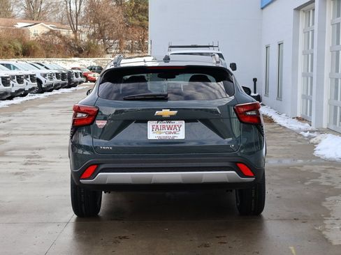 New 2026 Chevrolet Trax LT w/ Driver Confidence Package image 9