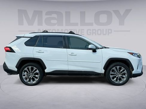 Used 2019 Toyota RAV4 XLE Premium w/ Cold Weather Package AWD/4WD image 6