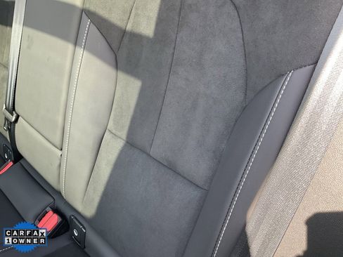 Used 2023 Volvo XC40 Recharge Plus image 29