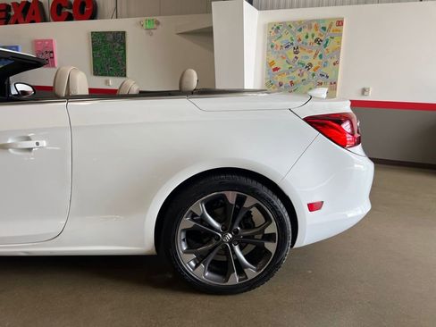 Used 2019 Buick Cascada Premium image 35