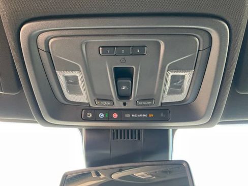 Used 2023 Chevrolet Silverado 1500 High Country w/ Z71 Off-Road Package AWD/4WD image 15