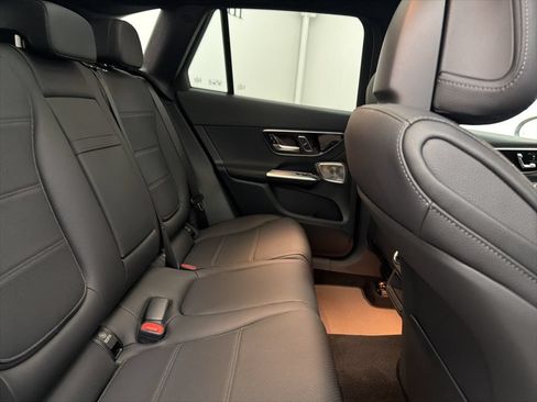 Certified 2026 Mercedes-Benz GLC 300 image 27