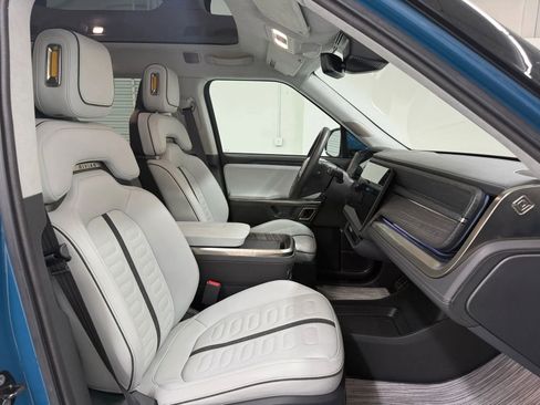 Used 2023 Rivian R1T Launch Edition image 14