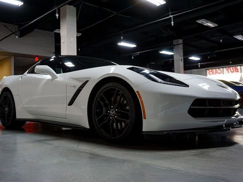 Used 2014 Chevrolet Corvette 2dr Z51 Coupe w/ 3LT Preferred Equipment Group image 4