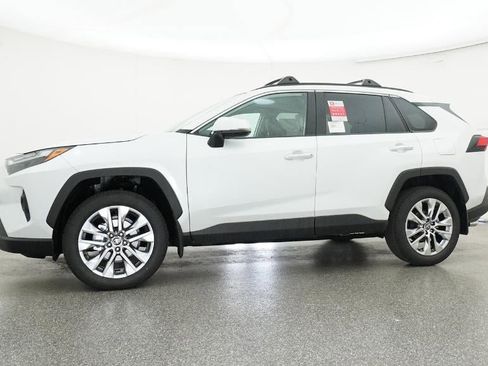 New 2025 Toyota RAV4 Limited image 18