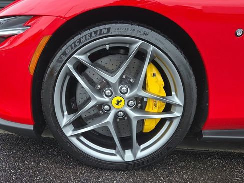 Used 2024 Ferrari Roma RWD image 21