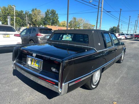 Used 1993 Cadillac Fleetwood image 3