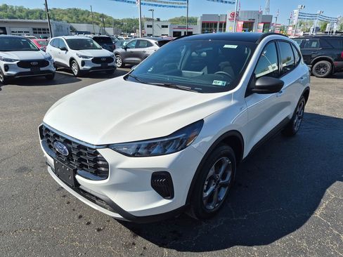 New 2026 Ford Escape ST-Line w/ Tech Pack #1 AWD/4WD image 7