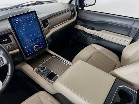 Certified 2022 Ford Expedition Limited image 11