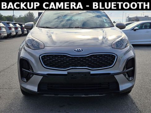Used 2021 Kia Sportage LX image 2