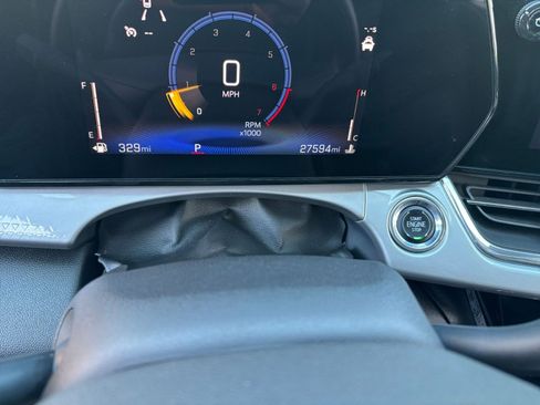 Used 2025 Chevrolet Trax LT FWD image 35