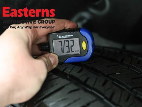 Used 2025 Jeep Wrangler Unlimited Sahara AWD/4WD image 23