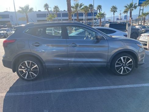 Used 2017 Nissan Rogue Sport SL w/ SL Premium Package FWD image 32