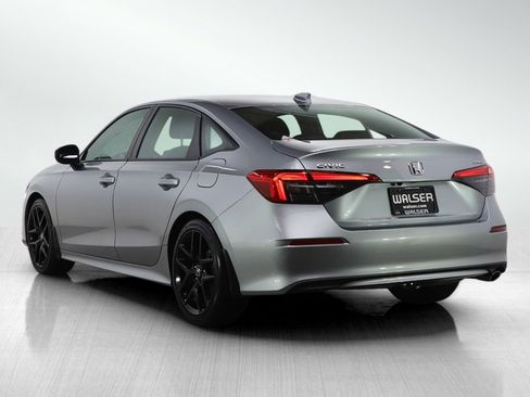 Used 2023 Honda Civic Sport image 3