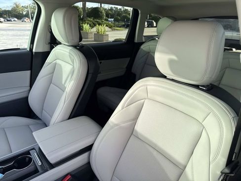 New 2026 Lincoln Nautilus Premier w/ Equipment Group 102A AWD/4WD image 12