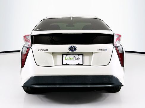 Used 2017 Toyota Prius One FWD image 7