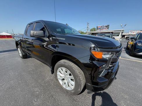 Used 2023 Chevrolet Silverado 1500 Custom RWD image 1