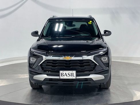 Used 2025 Chevrolet TrailBlazer LT w/ LT Cold Weather Package image 9
