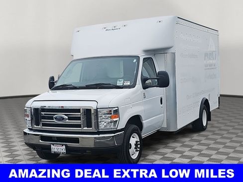 Used 2019 Ford E-450 and Econoline 450 Super Duty w/ Power Windows & Locks Group image 7