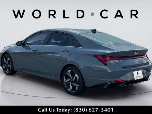 Used 2022 Hyundai Elantra SEL w/ Convenience + Premium Package FWD image 14