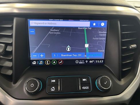 Certified 2023 GMC Acadia SLT w/ Technology Package image 14