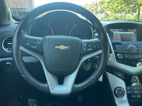 Used 2016 Chevrolet Cruze LT image 16