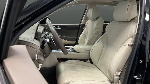 Used 2024 Genesis GV80 2.5T w/ Prestige Package AWD/4WD image 9